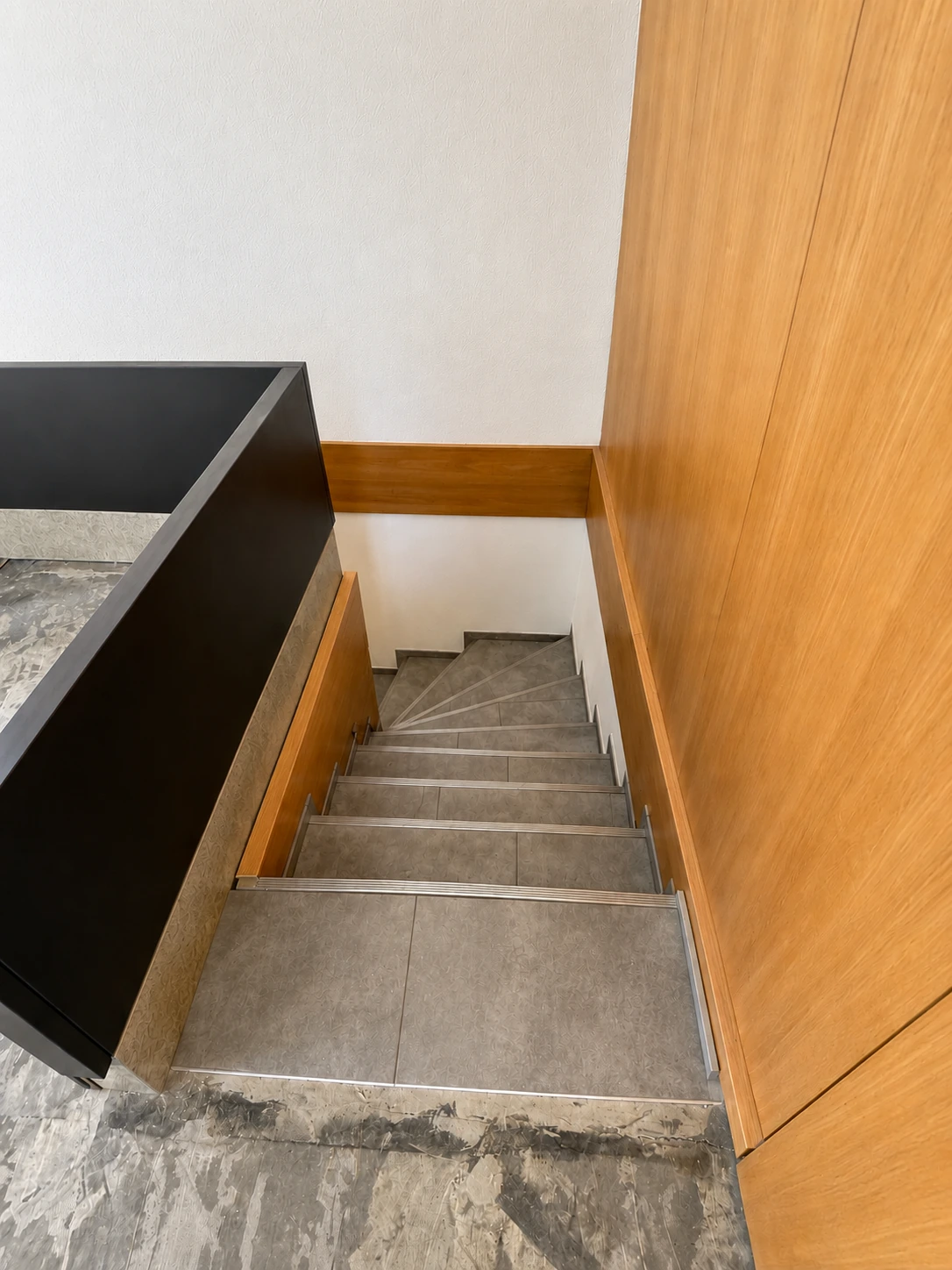 Treppe vom Erdgeschoss in das Untergeschoss