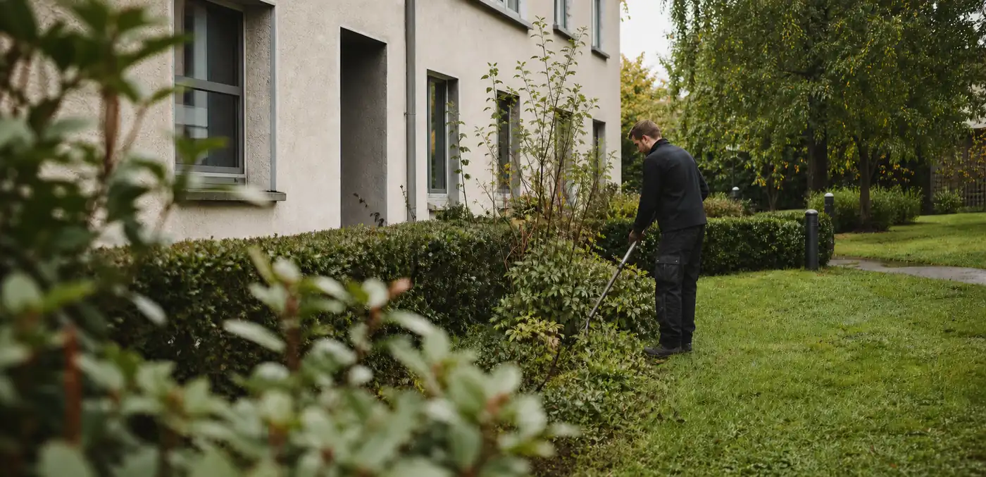 Pflege einer Außenanlage